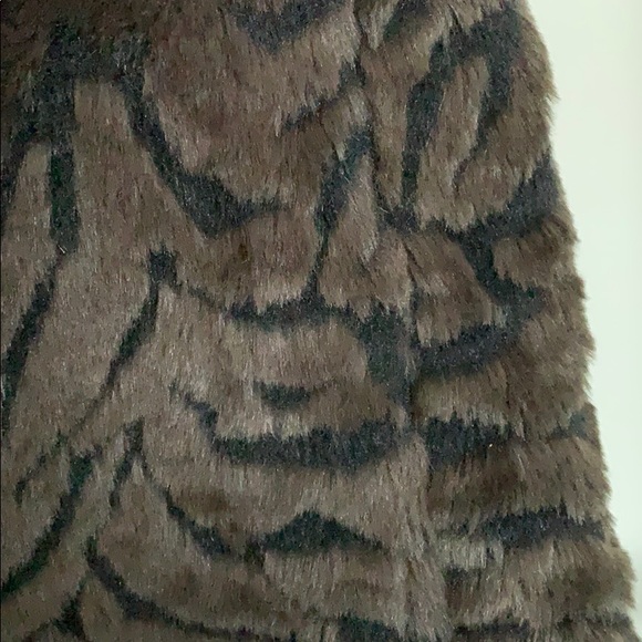 Brown faux fur vest - Picture 3 of 5